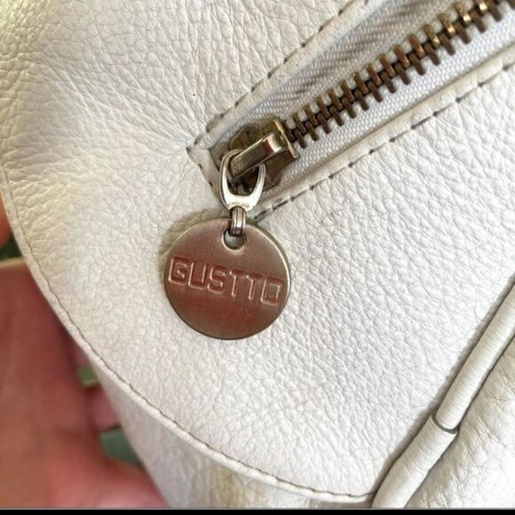 GUSSTO WHITE PEBBLED SATCHEL - Picture 6 of 10